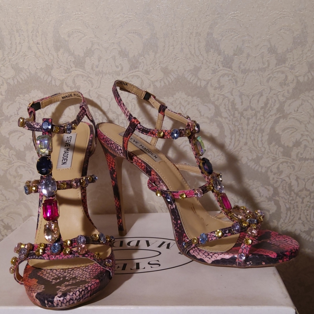 Steve Madden Holiday Shoe